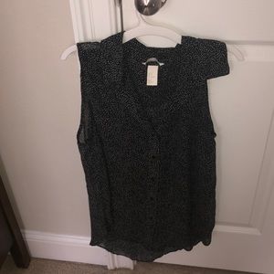 2 for $10 🌹 Speckled black tank 🖤
